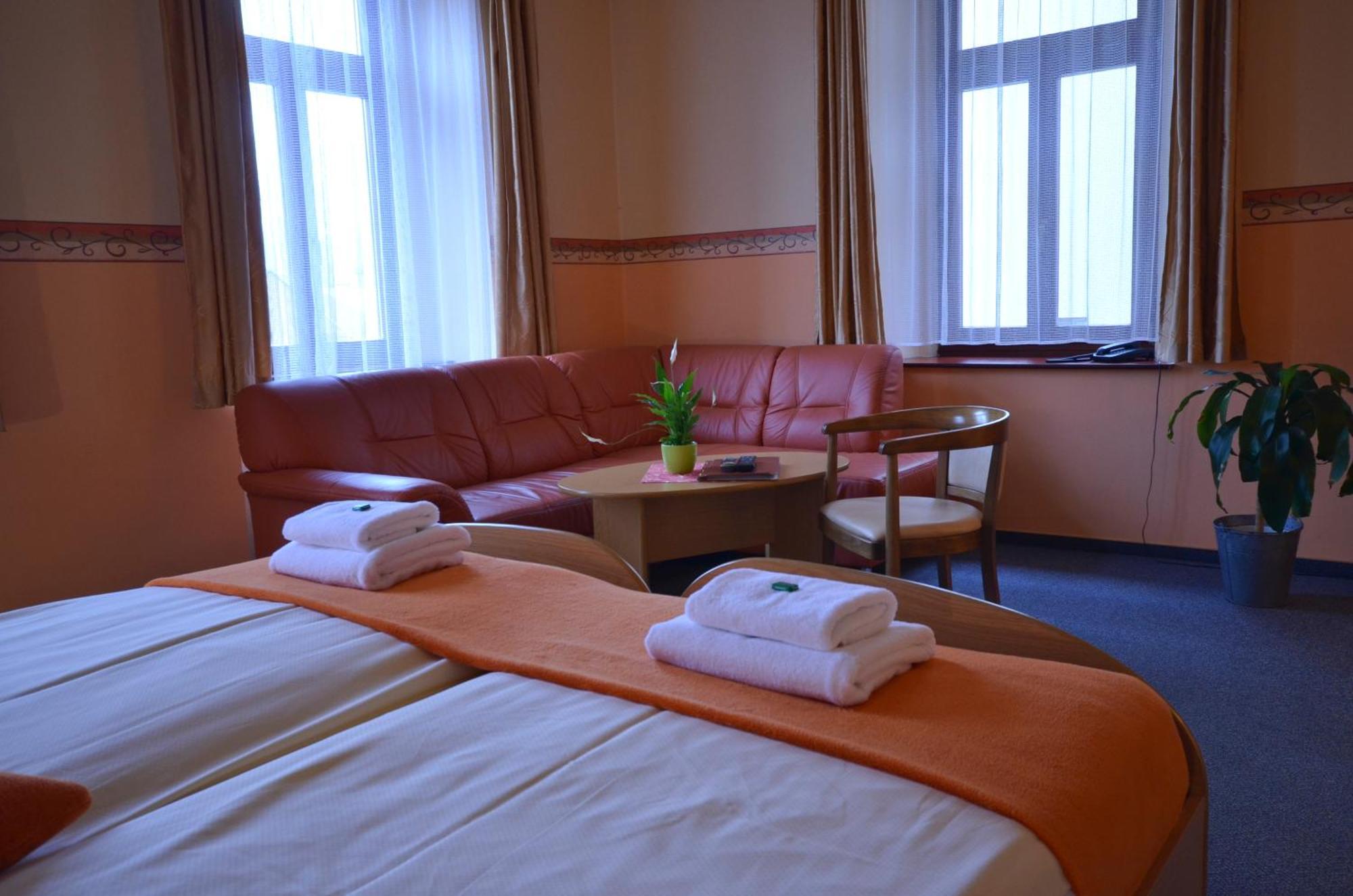 Hotel U Kozicky เตปลิตเซ ภายนอก รูปภาพ