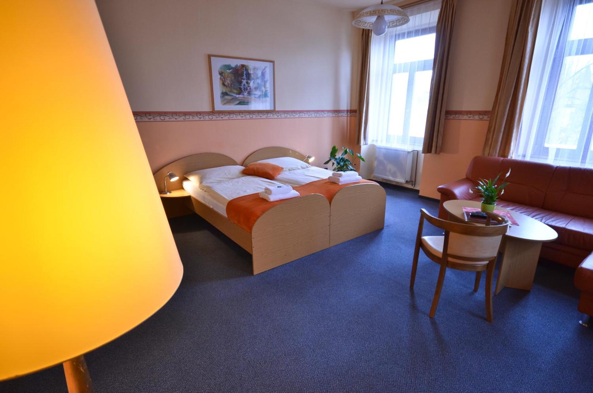 Hotel U Kozicky เตปลิตเซ ภายนอก รูปภาพ